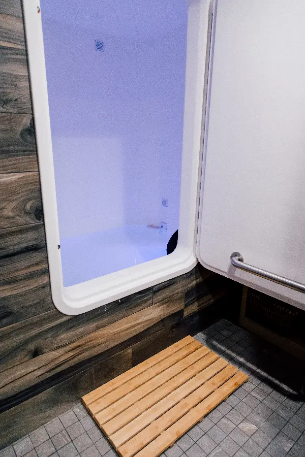 float tank